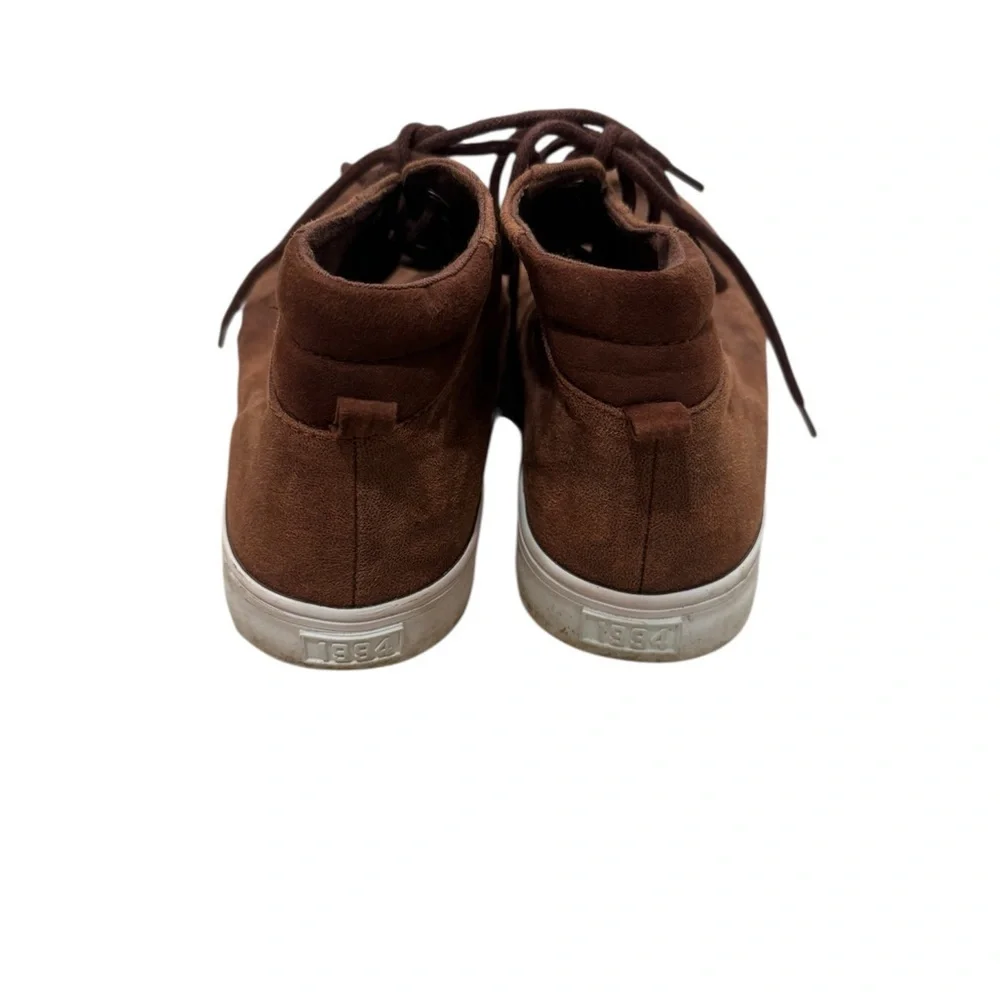 Old Navy Men's Brown High-Top Boat Shoes Size 6